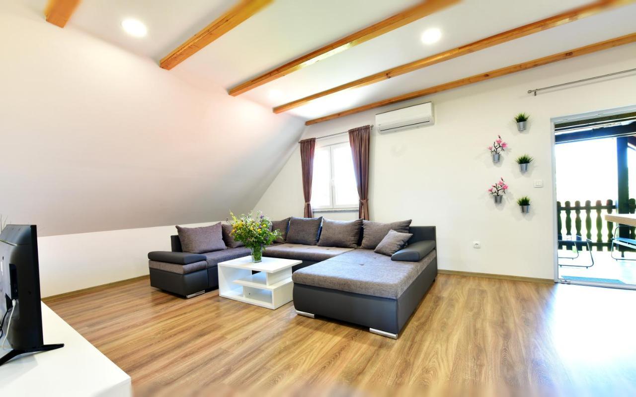 Apartman Vito Saborsko Buitenkant foto